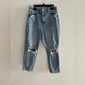 American Eagle outfitters
Mom jeans